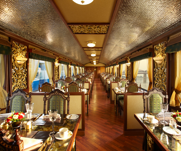 maharaja train tour package in India